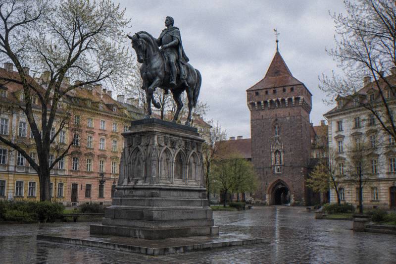 Krakow Highlights: Old Town & Wawel Free Walking Tour